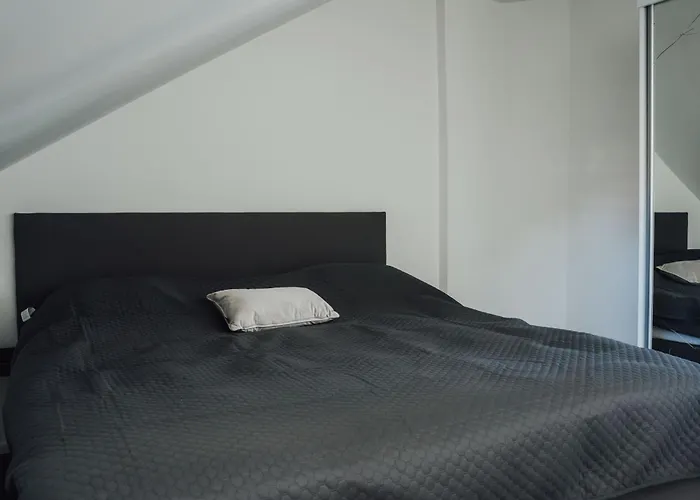 Palace Garden Apartment Ljubljana