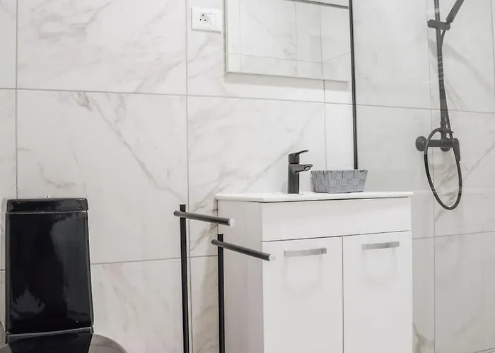 Palace Garden Apartment Ljubljana