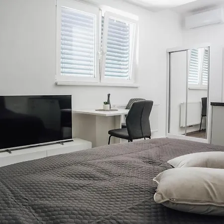 Palace Garden * Liubliana